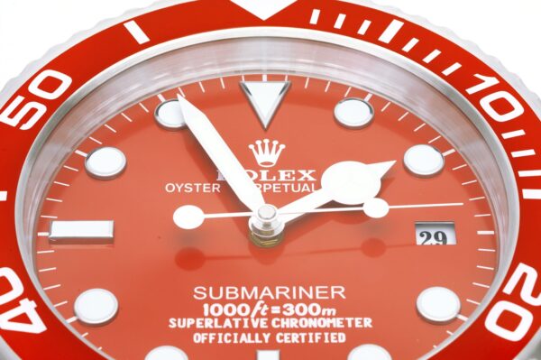 submariner steel, full red | desk clock